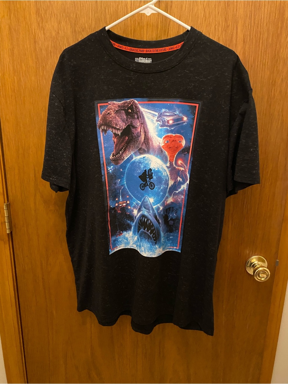 Universal Studios T-Shirt Mens XXL Jurassic Park Back to the Future ET Jaws